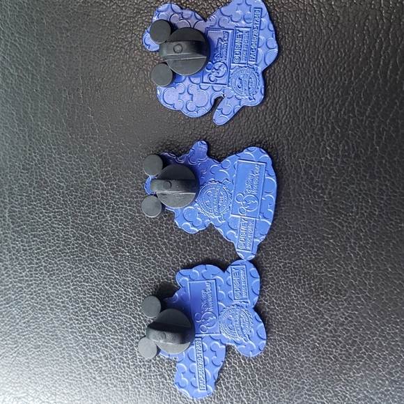 Mickey DVC Pin set - Picture 2 of 2